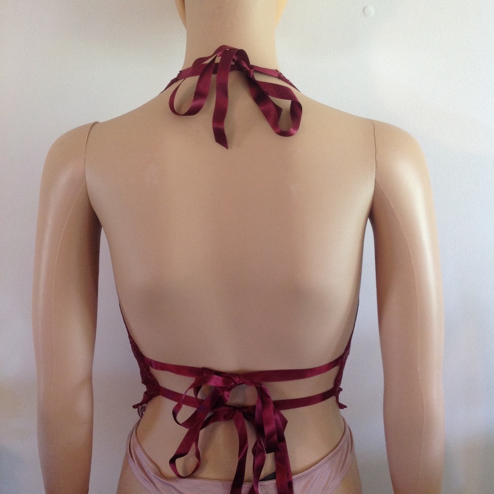 Lingerie - Picture 3 of 4